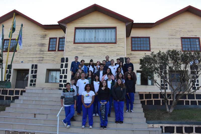 Alunos do Colégio Floriano Peixoto visitam Câmara Municipal